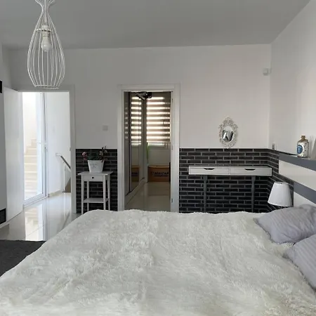 Villa в жилом комплексе Caesar V50 *